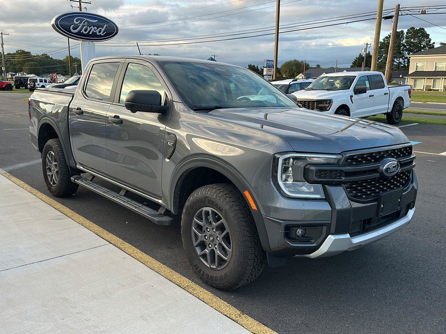 Used 2025 Ford Ranger XLT AWD/4WD image 3