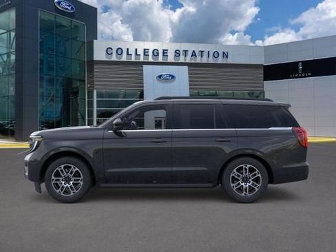 New 2025 Ford Expedition Active image 3