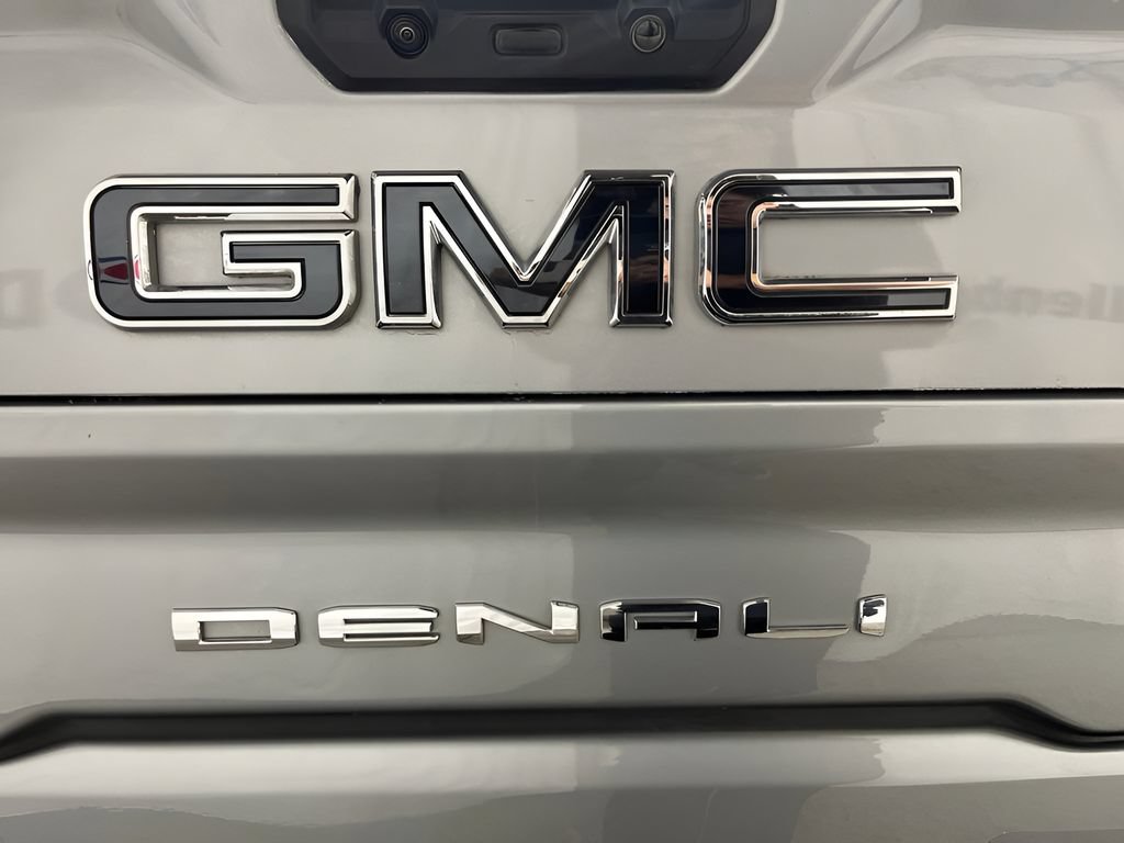 Used 2025 GMC Sierra 3500 Denali Ultimate AWD/4WD image 24