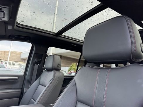 Used 2025 Chevrolet Suburban RST w/ Sun And Tow Package image 15