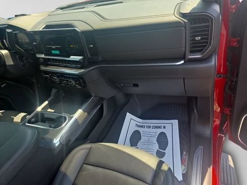 Used 2026 Chevrolet Silverado 2500 LTZ w/ LTZ Convenience Package AWD/4WD image 12