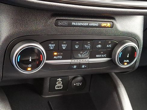 Used 2025 Ford Escape ST-Line image 15