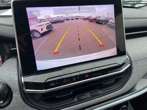 Used 2022 Jeep Compass Latitude image 19