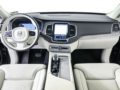 Certified 2025 Volvo XC90 T8 Ultra w/ Protection Package Premier AWD/4WD image 20