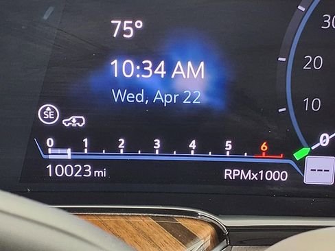 Used 2022 Cadillac Escalade Premium Luxury Platinum image 19