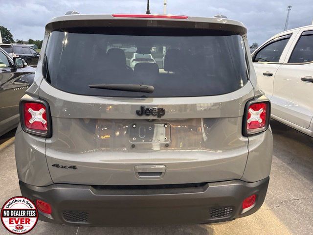 Used 2023 Jeep Renegade Latitude AWD/4WD image 7
