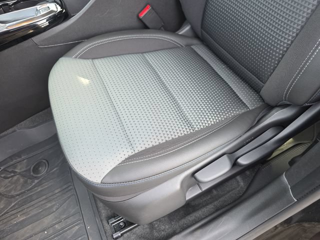 Certified 2026 Chevrolet Trax LT w/ LT Convenience Package FWD image 19