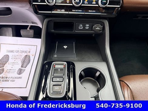 Certified 2025 Honda Pilot Elite image 39