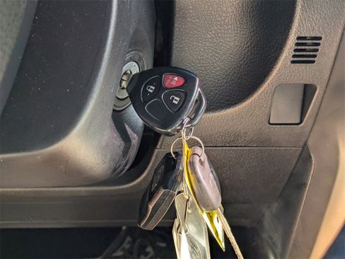 Used 2018 Toyota 4Runner SR5 image 28