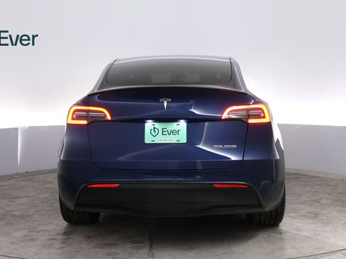 Used 2024 Tesla Model Y Performance AWD/4WD image 15