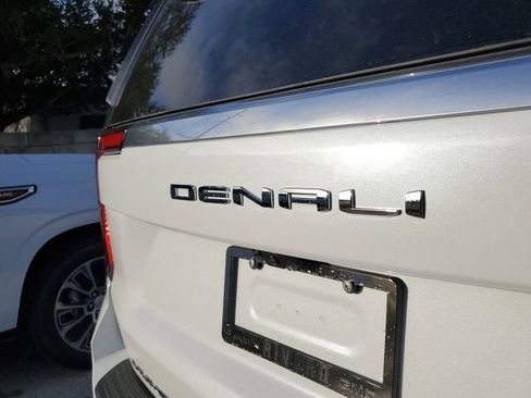 New 2026 GMC Yukon XL Denali w/ Sun & Power Step Package image 9