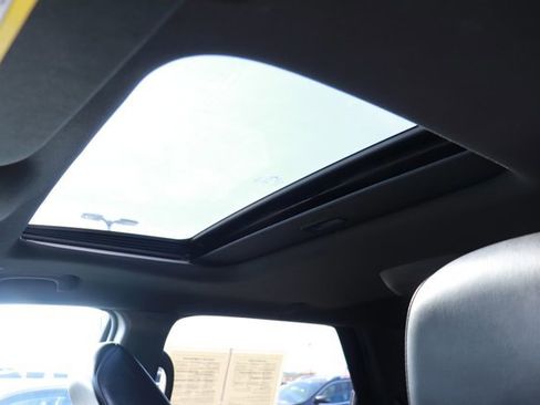 Used 2024 Dodge Durango GT image 31