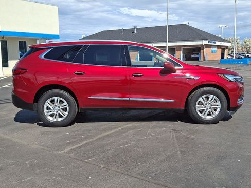 Used 2019 Buick Enclave Essence image 7