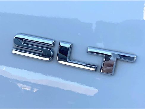 Used 2010 GMC Terrain SLT FWD image 27