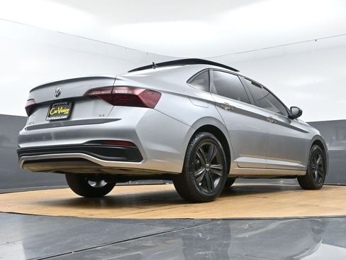 Used 2023 Volkswagen Jetta SE w/ Panoramic Sunroof Package image 52