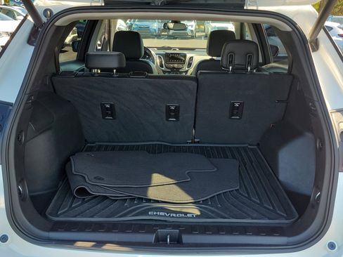 Used 2018 Chevrolet Equinox Premier w/ Infotainment II Package image 12