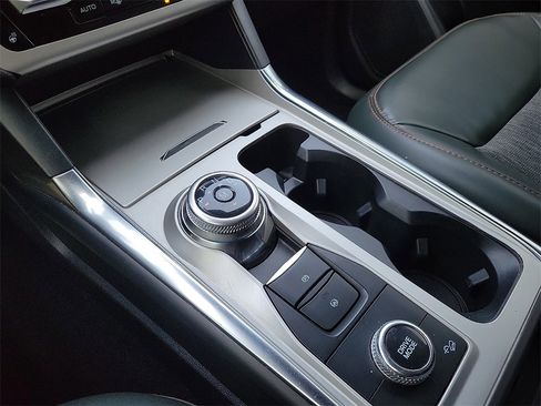 Used 2022 Ford Explorer Timberline image 25