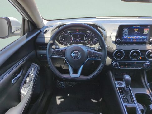 Certified 2025 Nissan Sentra SV FWD image 11