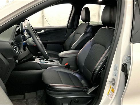 Used 2025 Ford Escape ST-Line Elite image 24