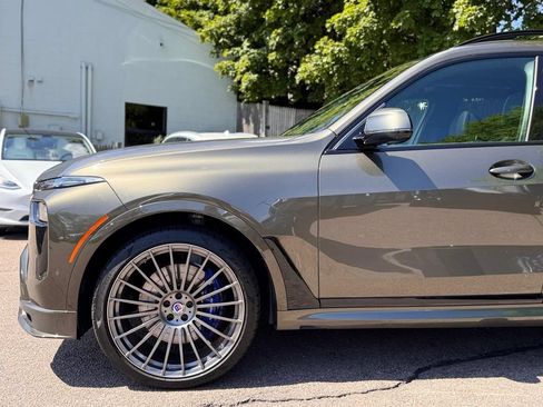 Used 2024 BMW ALPINA XB7 AWD/4WD image 10