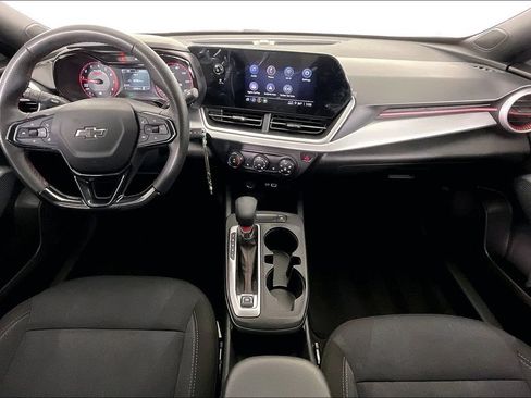 Used 2025 Chevrolet Trax RS w/ Driver Confidence Package FWD image 19