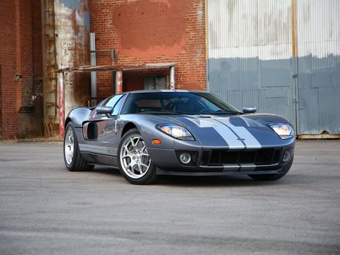 Used 2006 Ford GT image 30