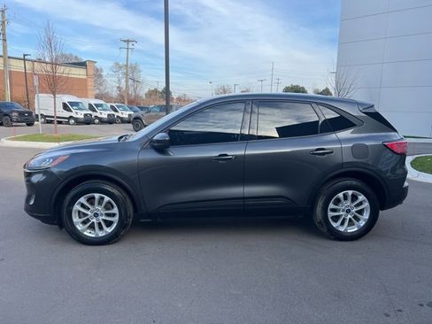 Used 2020 Ford Escape SE image 8