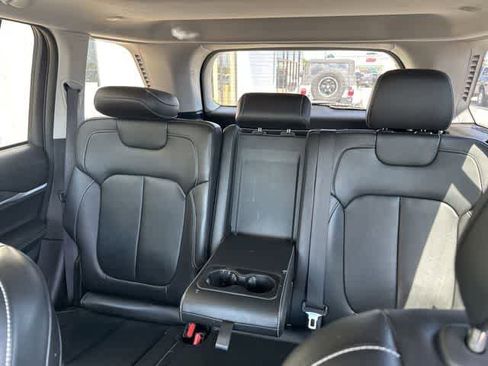 Used 2022 Jeep Grand Cherokee Limited AWD/4WD image 6