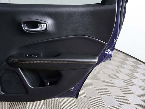 Used 2018 Jeep Compass Limited w/ Navigation Group image 20