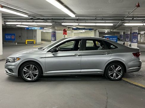 Used 2020 Volkswagen Jetta R-Line w/ R-Line Cold Weather Package image 30