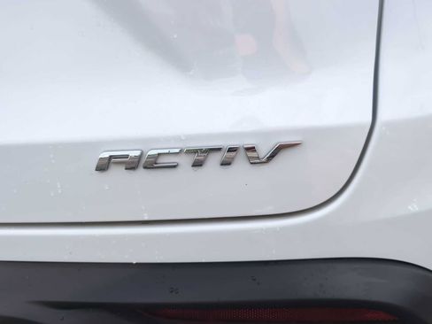 Used 2025 Chevrolet Trax ACTIV w/ Sunroof Package FWD image 31
