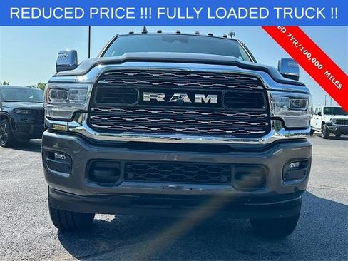 Used 2024 RAM 2500 Limited AWD/4WD image 2