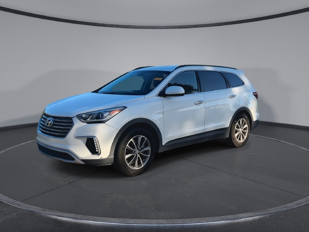 Used 2017 Hyundai Santa Fe SE FWD image 4
