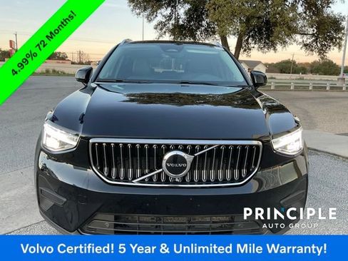 Certified 2025 Volvo XC40 B5 Core image 3