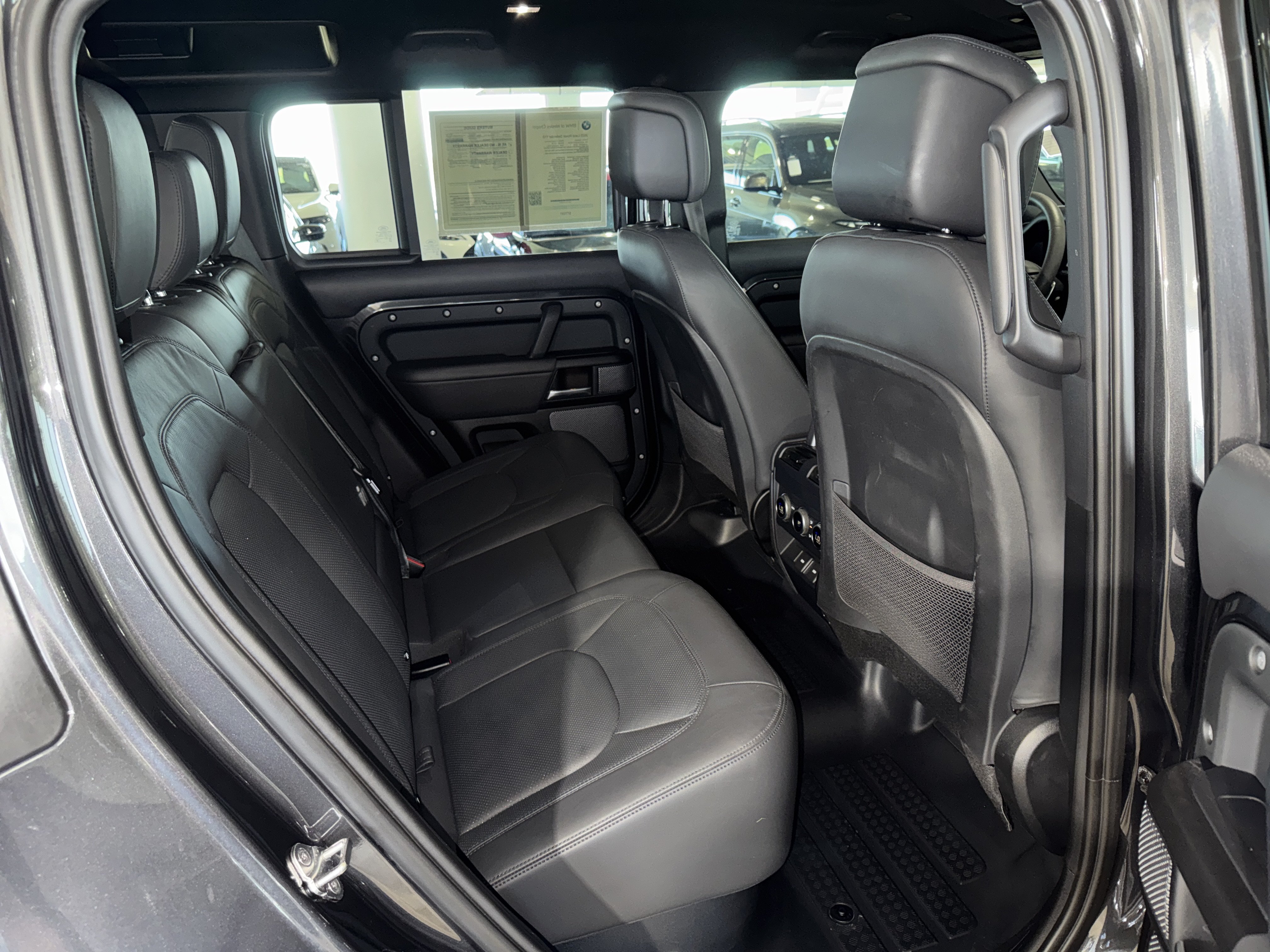 Used 2023 Land Rover Defender 110 V8 AWD/4WD image 12