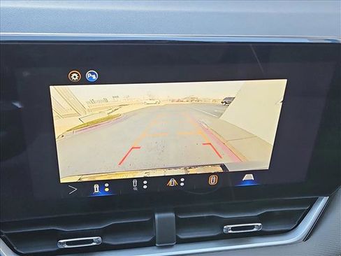 Used 2025 Chevrolet Equinox LT w/ Convenience Package II image 14