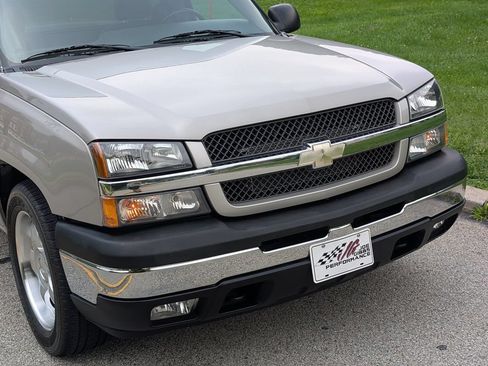 Used 2005 Chevrolet Silverado 1500 LS w/ Light Duty Power Package RWD image 16