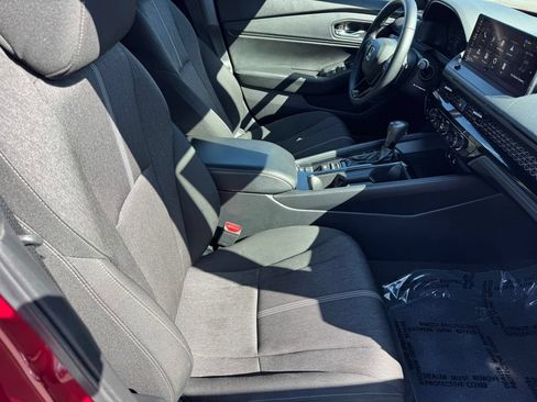Used 2023 Honda Accord Sport image 8