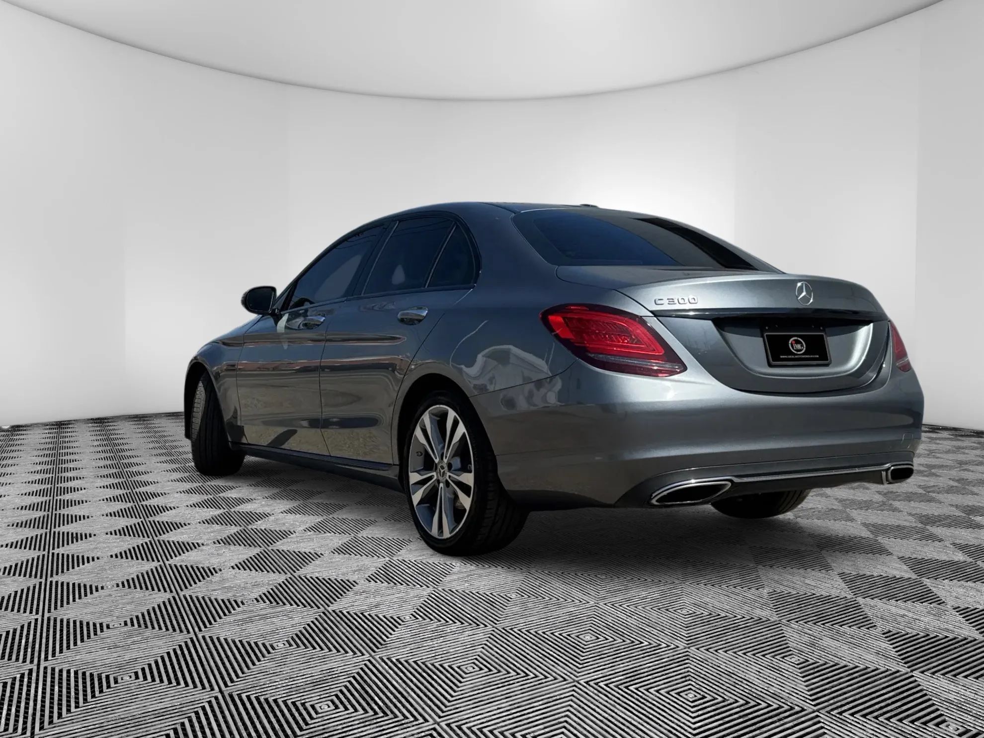 Used 2019 Mercedes-Benz C 300 Sedan w/ Premium Package image 8