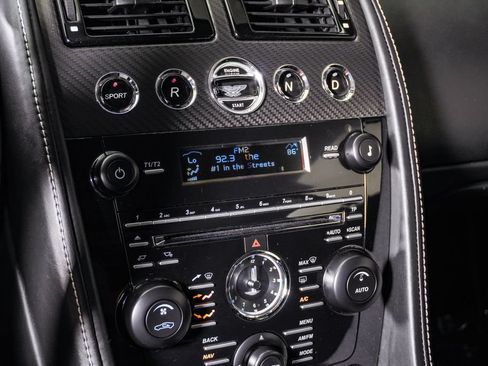 Used 2015 Aston Martin V8 Vantage GT RWD image 30