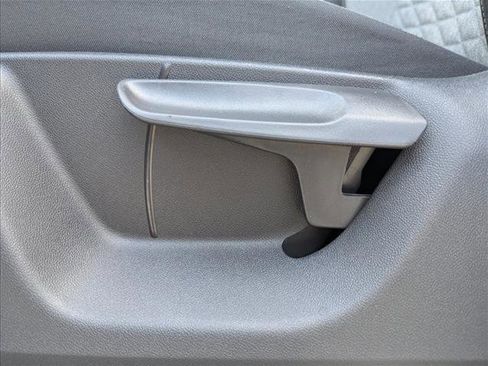 Certified 2025 Volkswagen Tiguan S FWD image 11
