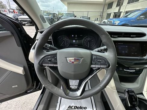 Used 2023 Cadillac XT6 Premium Luxury w/ Technology Package image 22