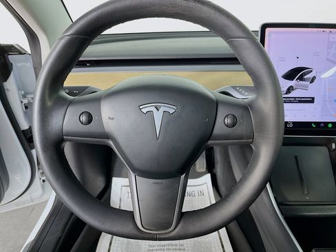 Used 2020 Tesla Model 3 Standard Range RWD image 13