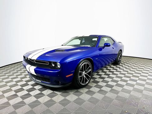 Used 2018 Dodge Challenger R/T w/ Performance Handling Group image 5