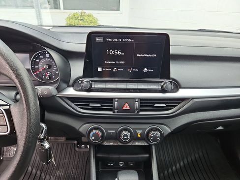 Used 2024 Kia Forte LXS image 15