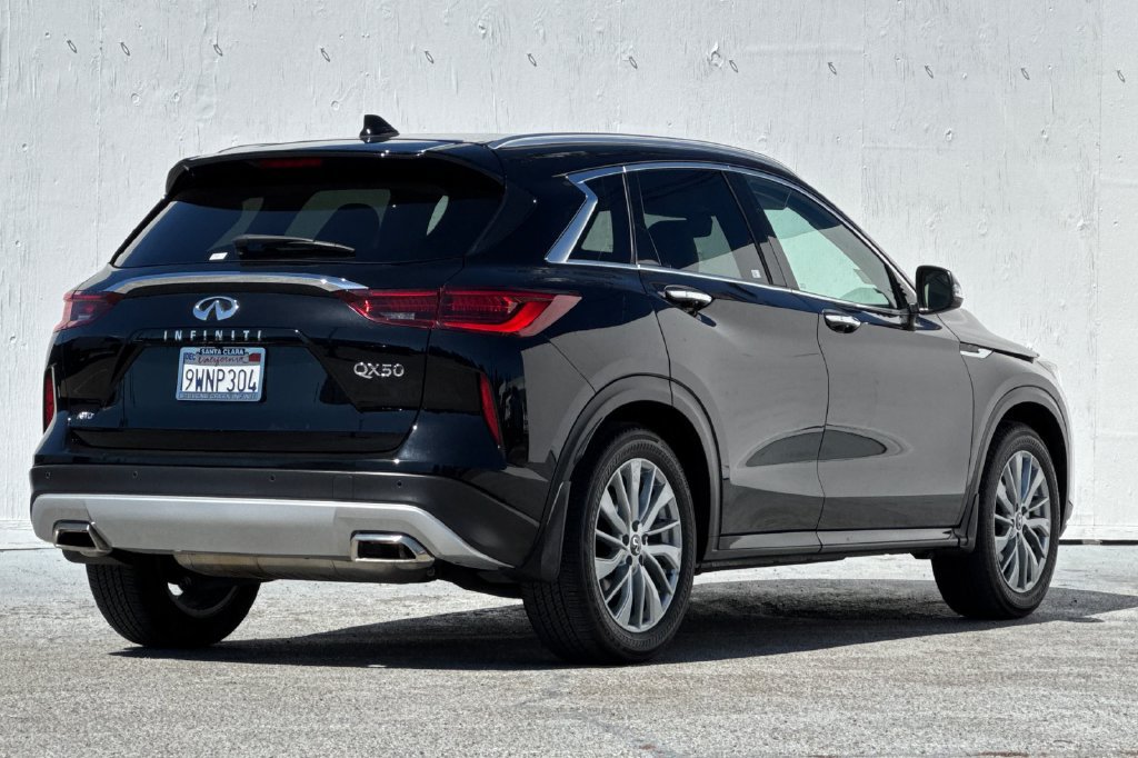 Certified 2024 INFINITI QX50 Luxe w/ Cargo Package AWD/4WD image 3
