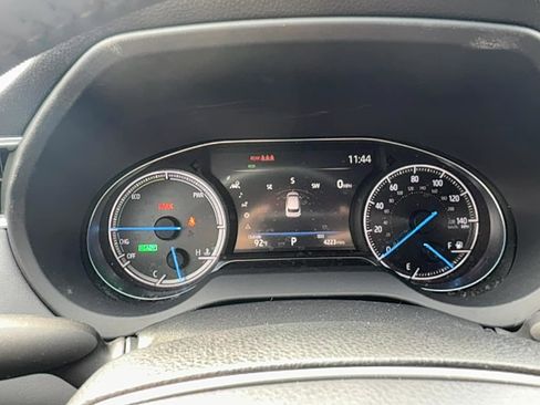 Used 2024 Toyota Venza LE image 20