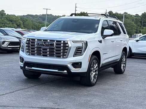 New 2026 GMC Yukon Denali w/ Denali Reserve Package AWD/4WD image 14
