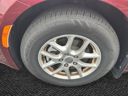 Certified 2017 Chrysler Pacifica Touring FWD image 11