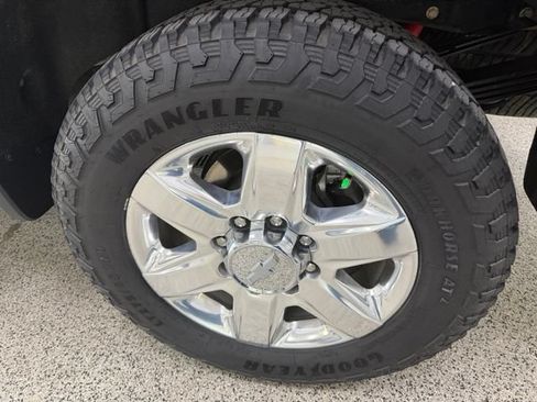 Used 2020 Chevrolet Silverado 3500 LTZ w/ LTZ Premium Package AWD/4WD image 8